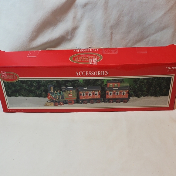 Dickens Collectibles Vintage 1998 Hand Painted Porcelain Train Set, 3 Pieces - Picture 10 of 14